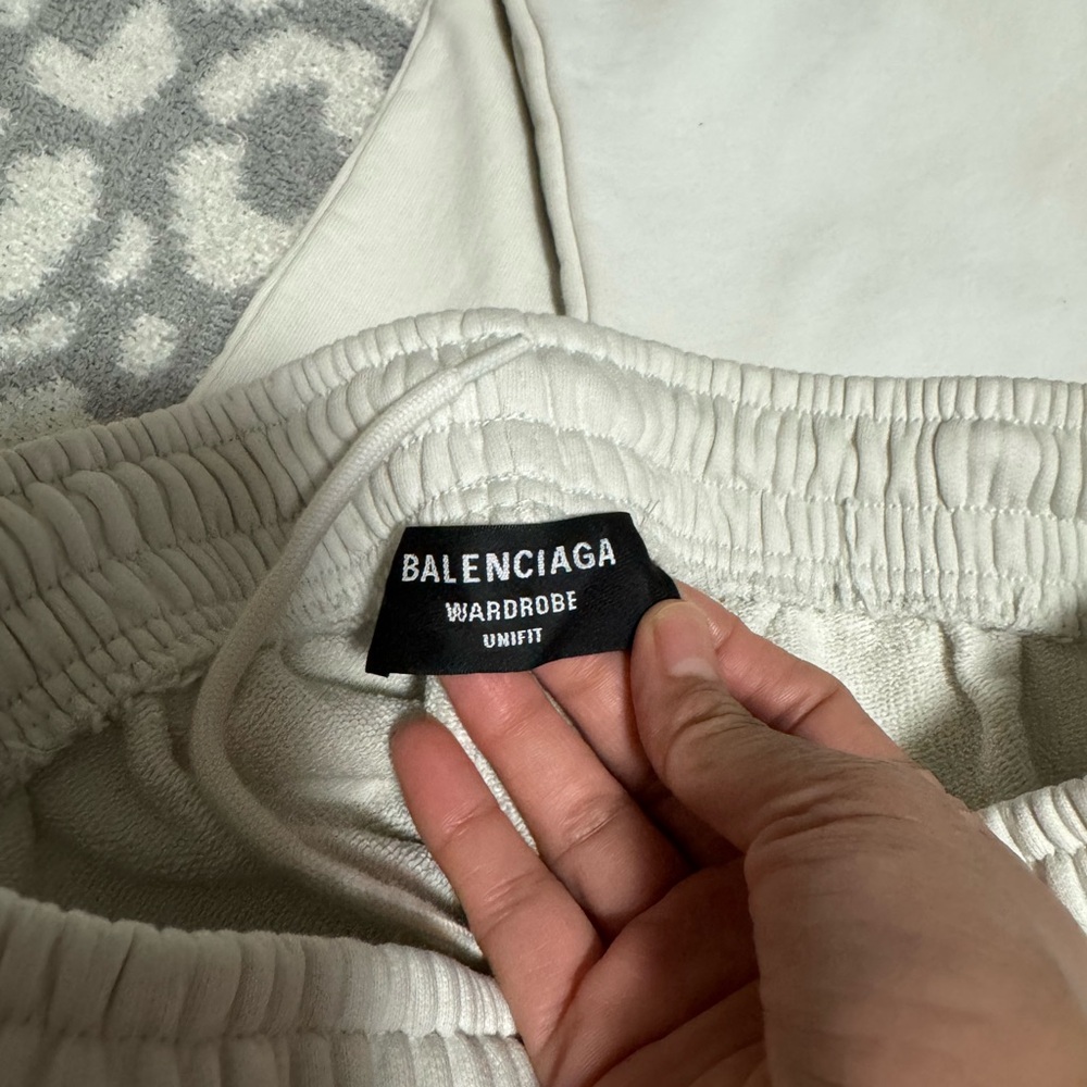 Balenciaga Off White Sweatpants and Hoodie - Picture 3 of 10